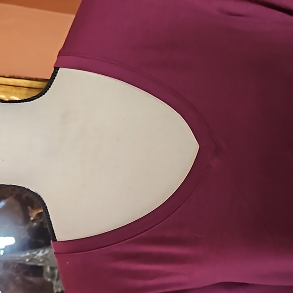 Athleta Night Time Bliss V-Neck Sleep Tee - Picture 5 of 10